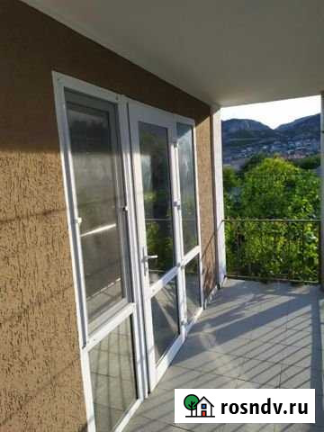 Комната 50 м² в 2-ком. кв., 2/3 эт. в аренду посуточно в Новом Свете Республики Крым Новый Свет - изображение 1