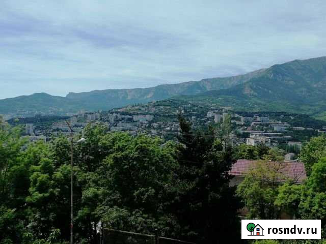 Комната 18 м² в 5-ком. кв., 3/5 эт. в аренду посуточно в Ялте Ялта - изображение 1