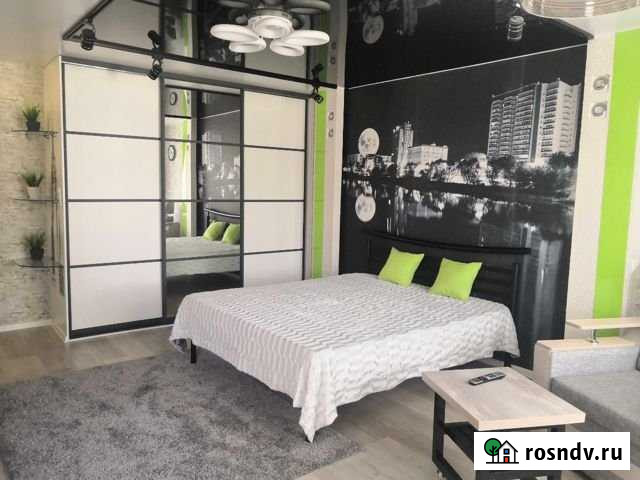 Квартира-студия, 33 м², 4/5 эт. в аренду посуточно в Кургане Курган - изображение 1