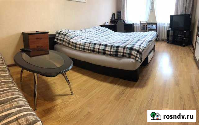 1-комнатная квартира, 50 м², 3/6 эт. в аренду посуточно в Калуге Калуга - изображение 1