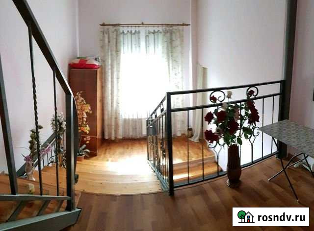 Комната 20 м² в 6-ком. кв., 2/2 эт. в аренду посуточно в Хадыженске Хадыженск - изображение 1