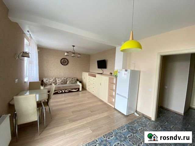 2-комнатная квартира, 50 м², 3/5 эт. в аренду посуточно в Симферополе Симферополь - изображение 1