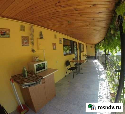 Комната 16 м² в 1-ком. кв., 1/3 эт. в аренду посуточно в Феодосии Феодосия - изображение 1