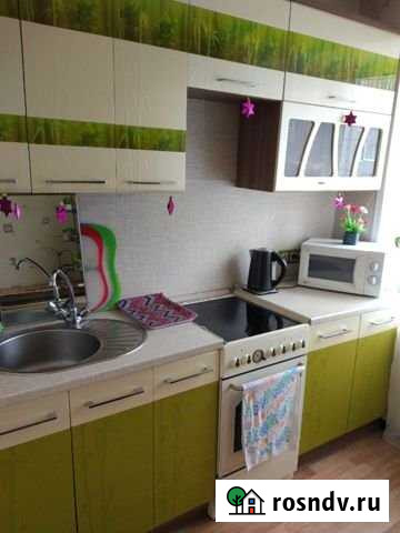 1-комнатная квартира, 33 м², 3/5 эт. в аренду посуточно в Северске Северск - изображение 1