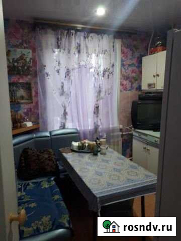 1-комнатная квартира, 40 м², 3/5 эт. в аренду посуточно в Ирбите Ирбит - изображение 1