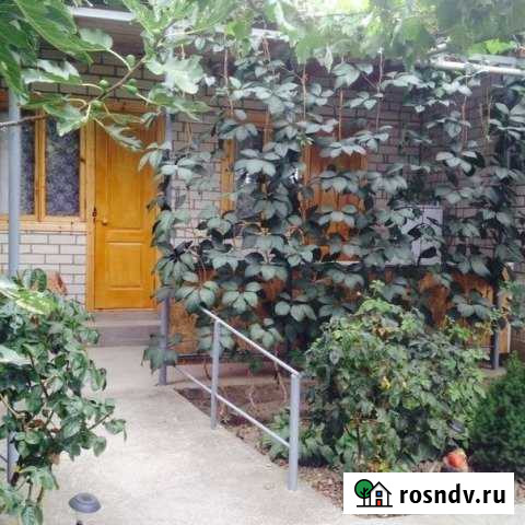 Комната 10 м² в > 9-ком. кв., 1/1 эт. в аренду посуточно в Алуште Алушта - изображение 1