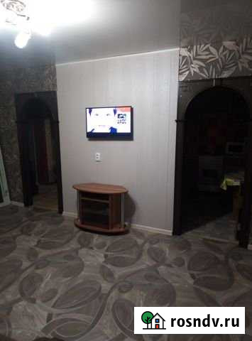 2-комнатная квартира, 38 м², 4/5 эт. в аренду посуточно в Саяногорске Саяногорск - изображение 1