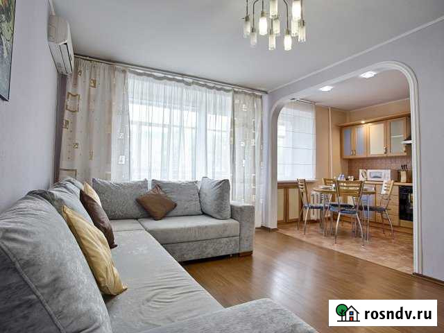 2-комнатная квартира, 53 м², 4/9 эт. в аренду посуточно в Тюмени Тюмень - изображение 1