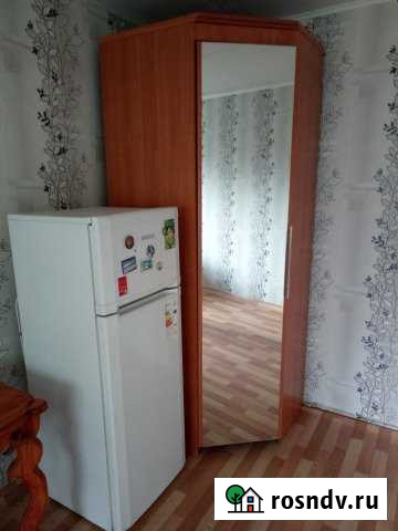 Комната 18 м² в 1-ком. кв., 1/5 эт. в аренду на длительный срок в Великих Луках Великие Луки - изображение 1
