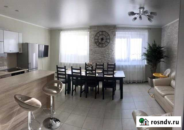 Таунхаус 100 м² на участке 2 сот. в аренду посуточно в Магнитогорске Магнитогорск - изображение 1