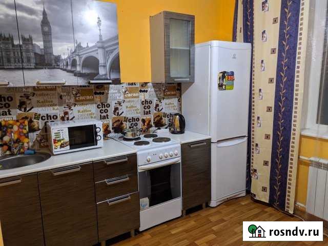 1-комнатная квартира, 37 м², 3/17 эт. в аренду посуточно в Курске Курск - изображение 1