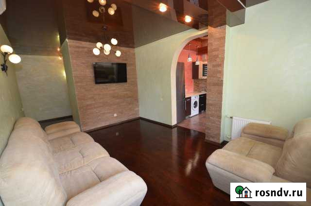 3-комнатная квартира, 67 м², 1/9 эт. в аренду посуточно в Феодосии Феодосия - изображение 1