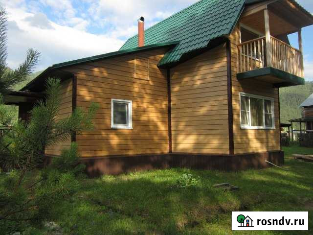 Коттедж 102 м² на участке 15 сот. в аренду посуточно в Горно-Алтайске Горно-Алтайск - изображение 1