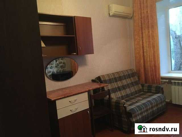 Комната 14 м² в > 9-ком. кв., 4/4 эт. в аренду на длительный срок в Саратове Саратов - изображение 1