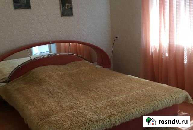 Комната 50 м² в 2-ком. кв., 2/2 эт. в аренду посуточно в Алуште Алушта - изображение 1