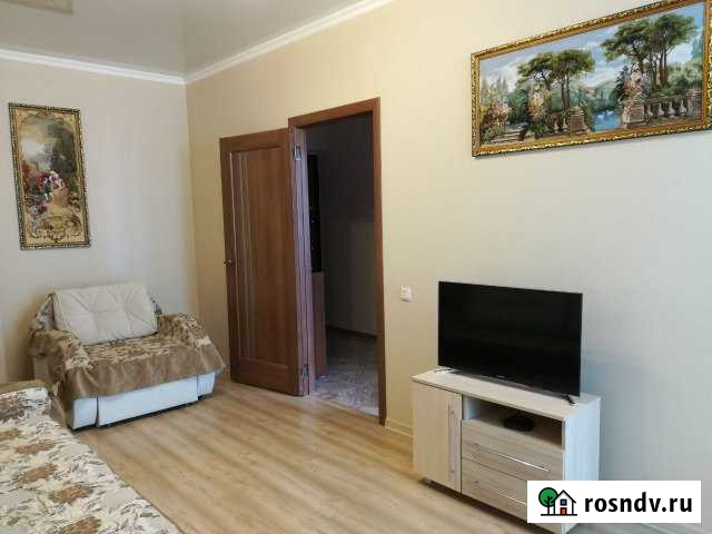 1-комнатная квартира, 45 м², 6/10 эт. в аренду посуточно в Севастополе Севастополь - изображение 1