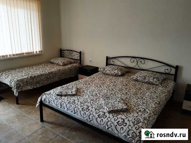 Комната 22 м² в > 9-ком. кв., 2/2 эт. в аренду посуточно в Судаке Судак - изображение 1