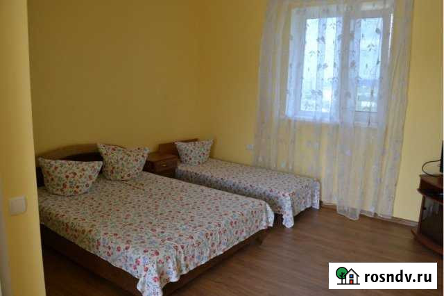 Комната 18 м² в 6-ком. кв., 1/2 эт. в аренду посуточно в Судаке Судак - изображение 1