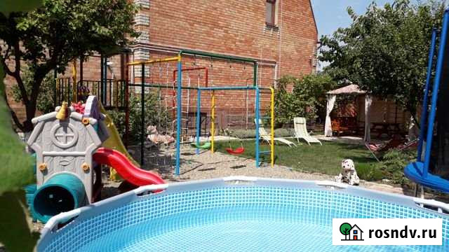 Дом 80 м² на участке 10 сот. в аренду посуточно в Ейске Ейск - изображение 1