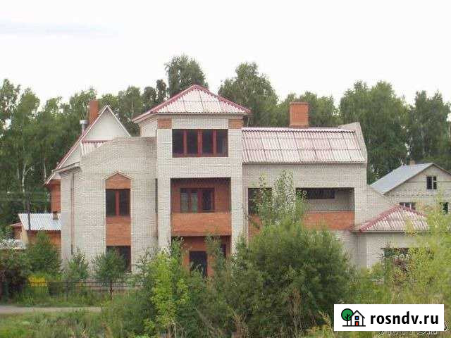 Коттедж 586 м² на участке 10 сот. на продажу в Бийске Бийск - изображение 1