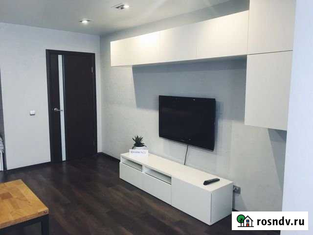 1-комнатная квартира, 45 м², 3/10 эт. в аренду посуточно в Вологде Вологда - изображение 1