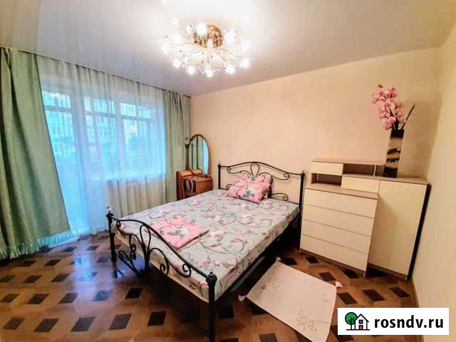 2-комнатная квартира, 55 м², 2/5 эт. в аренду посуточно в Артеме Артем - изображение 1