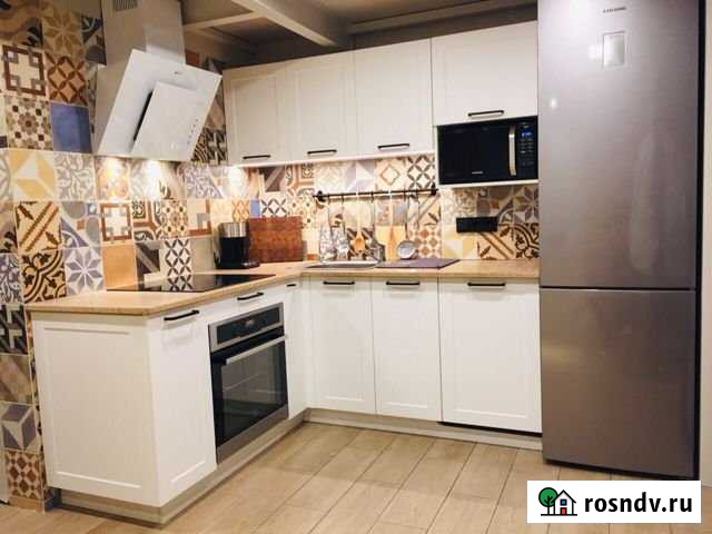 2-комнатная квартира, 50 м², 1/25 эт. в аренду посуточно в Екатеринбурге Екатеринбург - изображение 1