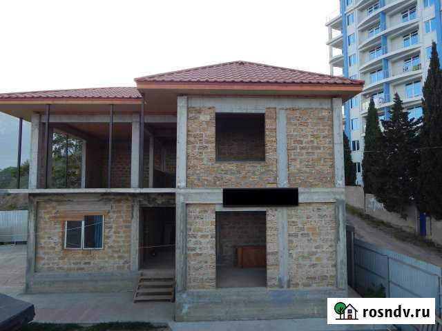 Дом 210 м² на участке 6 сот. на продажу в Ялте Ялта - изображение 1