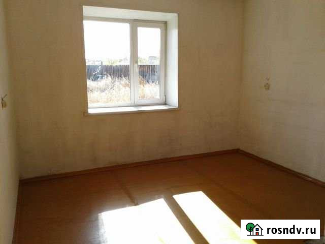 Комната 18 м² в 8-ком. кв., 1/1 эт. на продажу в Кызыле Кызыл - изображение 1