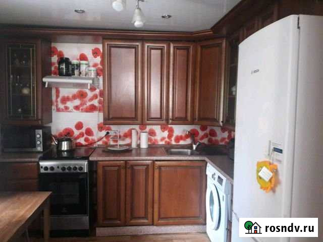 Дом 90 м² на участке 7 сот. в аренду посуточно в Миассе Миасс - изображение 1