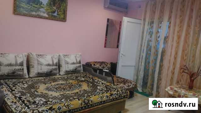 Коттедж 50 м² на участке 2 сот. в аренду посуточно в Феодосии Феодосия - изображение 1