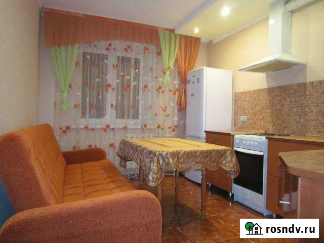 2-комнатная квартира, 65 м², 13/14 эт. в аренду посуточно в Кирове Киров - изображение 1