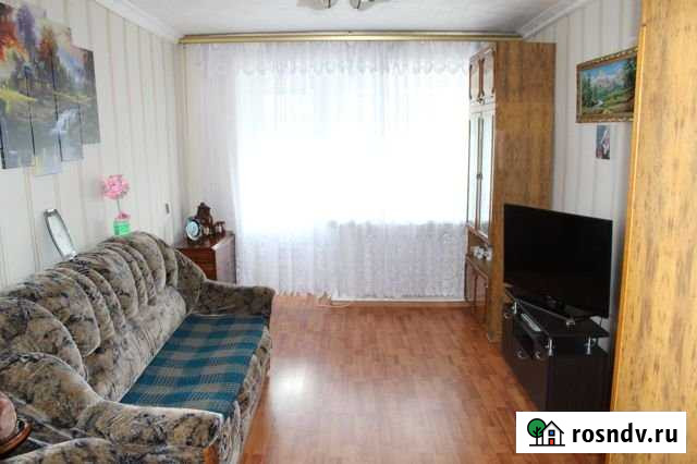 3-комнатная квартира, 50 м², 5/5 эт. на продажу в Устюжне Устюжна - изображение 1