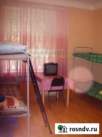 Комната 22 м² в 3-ком. кв., 1/4 эт. в аренду посуточно в Санкт-Петербурге Санкт-Петербург - изображение 1