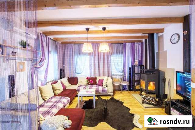 Коттедж 150 м² на участке 10 сот. в аренду посуточно в Новосибирске Новосибирск - изображение 1