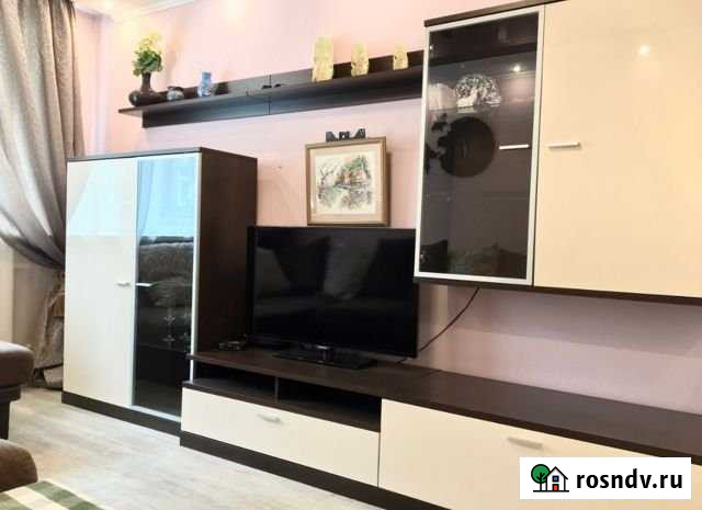 2-комнатная квартира, 56 м², 3/6 эт. в аренду на длительный срок в Новосибирске Новосибирск - изображение 1