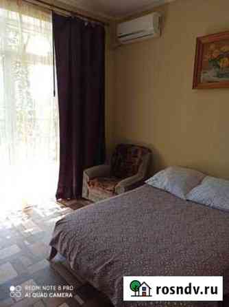 Комната 30 м² в 2-ком. кв., 4/4 эт. в аренду посуточно в Дивноморском Дивноморское
