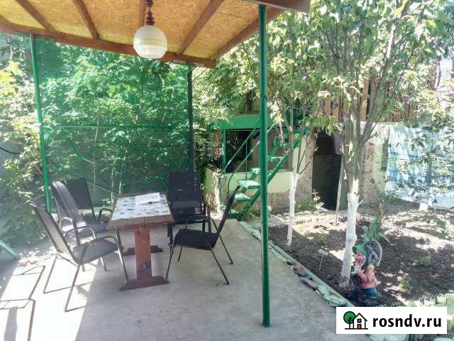 Коттедж 100 м² на участке 2 сот. в аренду посуточно в Феодосии Феодосия - изображение 1