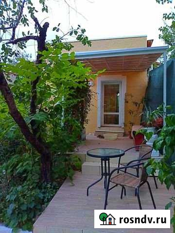 Комната 16 м² в 1-ком. кв., 1/1 эт. в аренду посуточно в Феодосии Феодосия - изображение 1