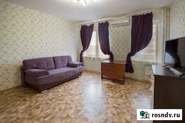 1-комнатная квартира, 49 м², 18/22 эт. в аренду посуточно в Красноярске Красноярск - изображение 1