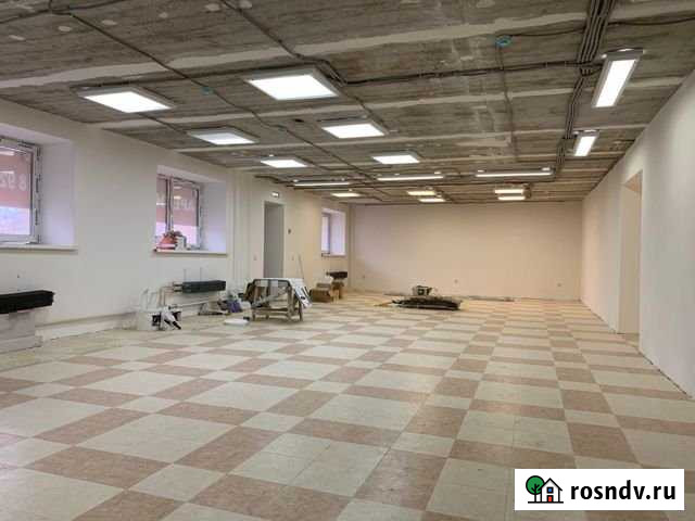 С новым ремонтом на оживленном перекрестке, 180 кв.м. Самара - изображение 1