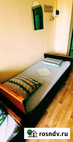 Комната 15 м² в 2-ком. кв., 2/2 эт. в аренду посуточно в Чебоксарах Чебоксары - изображение 1