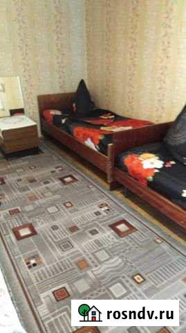 Комната 12 м² в 3-ком. кв., 1/1 эт. в аренду посуточно в Яровом Яровое - изображение 1