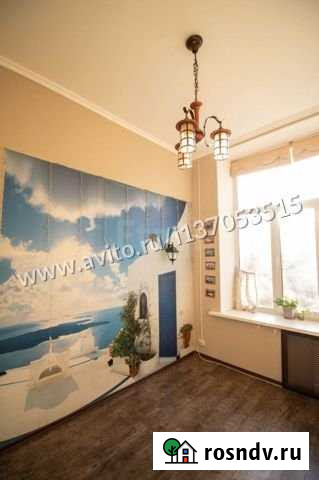 Комната 27.3 м² в > 9-ком. кв., 2/4 эт. на продажу в Хабаровске Хабаровск - изображение 1