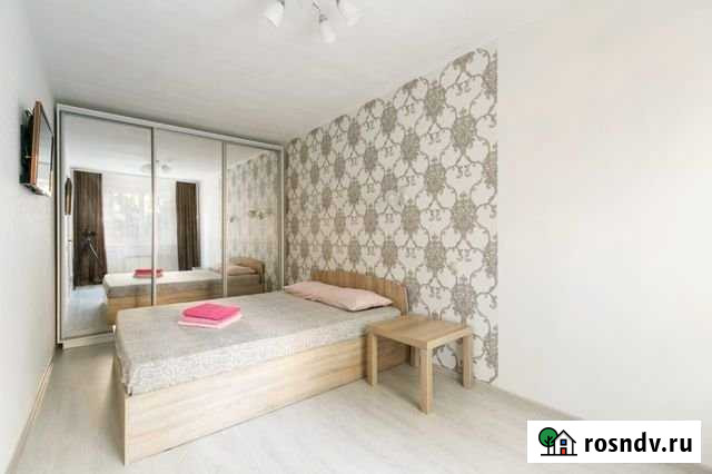 2-комнатная квартира, 46 м², 1/5 эт. в аренду посуточно в Новосибирске Новосибирск - изображение 1