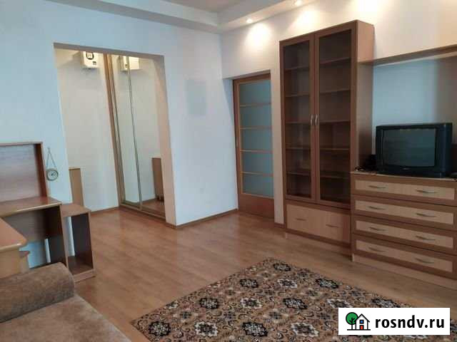 1-комнатная квартира, 42 м², 4/5 эт. в аренду на длительный срок в Саратове Саратов - изображение 1