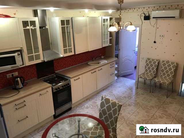 Таунхаус 90 м² на участке 1 сот. в аренду посуточно в Сочи Сочи - изображение 1