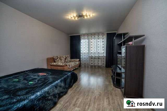 1-комнатная квартира, 46 м², 7/10 эт. в аренду посуточно в Смоленске Смоленск - изображение 1