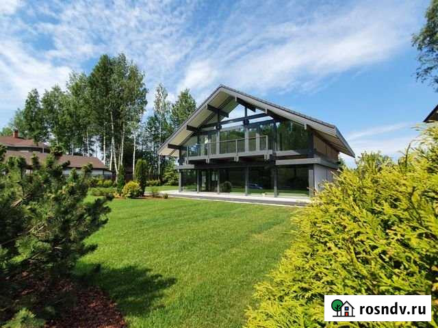 Коттедж 300 м² на участке 15 сот. на продажу в Санкт-Петербурге Санкт-Петербург - изображение 1