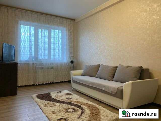 1-комнатная квартира, 40 м², 14/17 эт. в аренду посуточно в Абакане Абакан - изображение 1